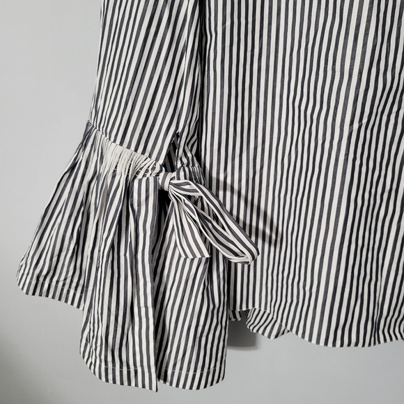 Teija Gray Striped High Neck Statement Bell Sleeve Blouse - Picture 5 of 12